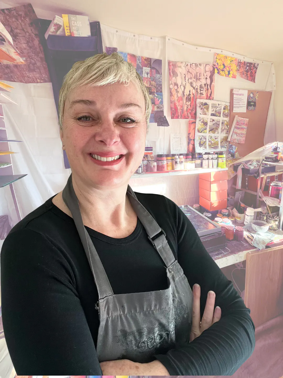 Make money from Art with Simone Woods Artist. Learn how to earn income from your art.